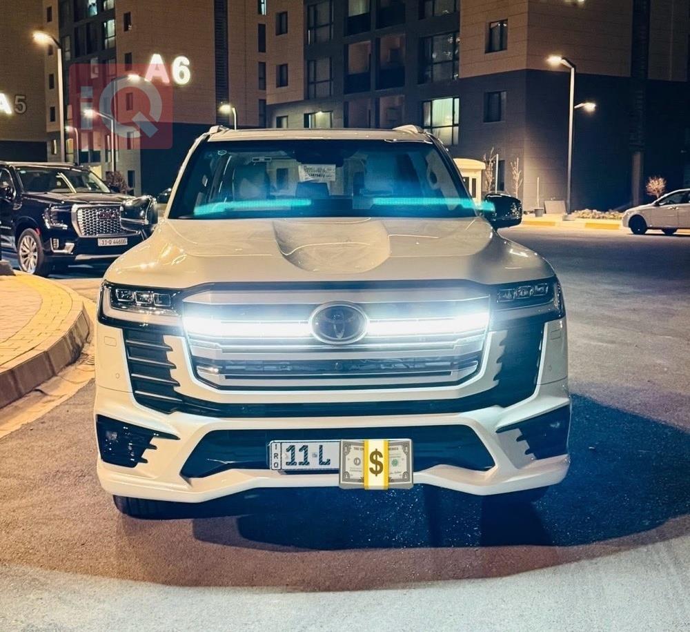 تۆیۆتا لاند کروزەر